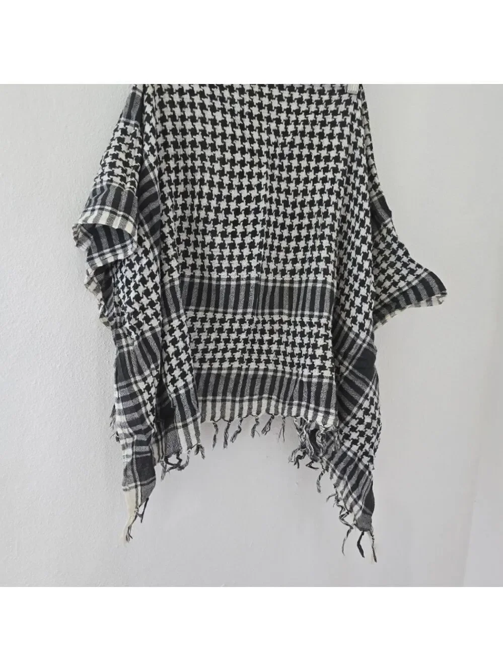 Black & White Houndstooth Check Fringe Scarf